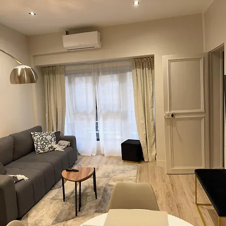 Avec Cosy Et Canape Convertible Apartment *